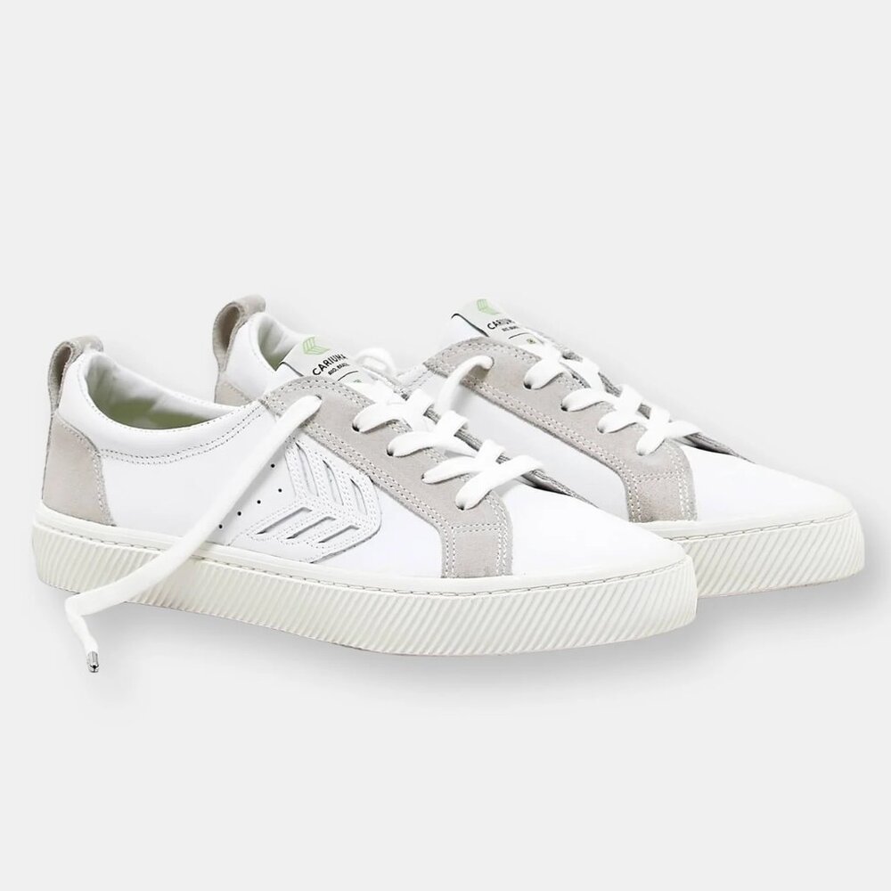 Cariuma Catiba Low Off White Leather & Ice Suede Accents Sneaker SZ M 10.5/W 12